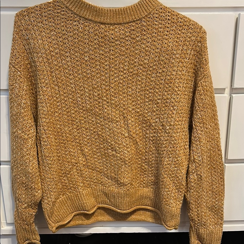 Universal Thread Mustard Crew Neck Sweater